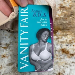 NWT Vanity Fair 40dd bra - cream/tan